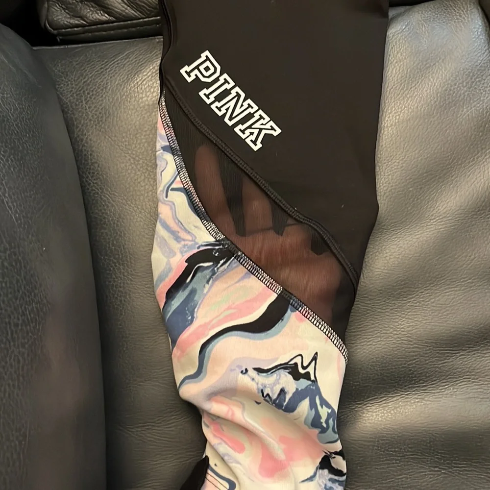 VS PINK Marble Set! - Picture 8 of 16